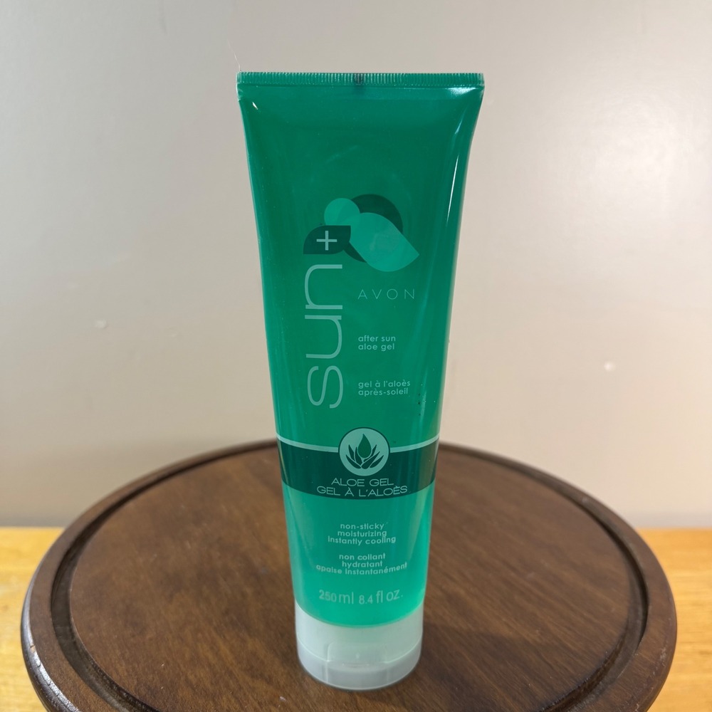 Avon Sun+ After Sun Aloe Gel 8.4oz Green Soothing Cooling Moisturizing Vtg 2014